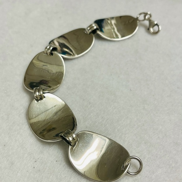 Silpada Circle Of Friends  Bracelet - Picture 4 of 6